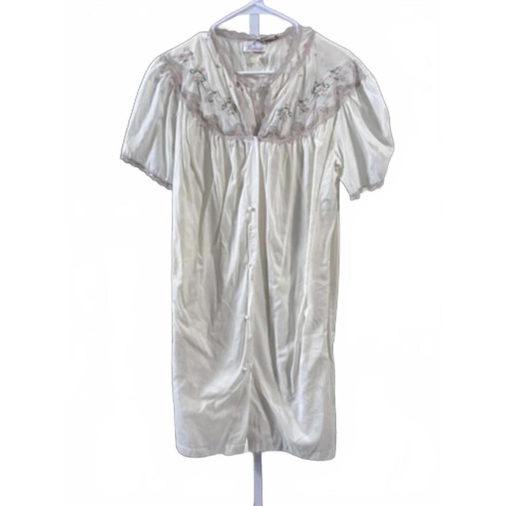 Vintage Barbizon Cream Floral Embroidered Nightgown & Robe Set